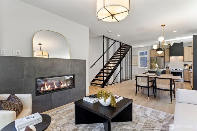 4432 Dayton Avenue N, Seattle, WA 98103