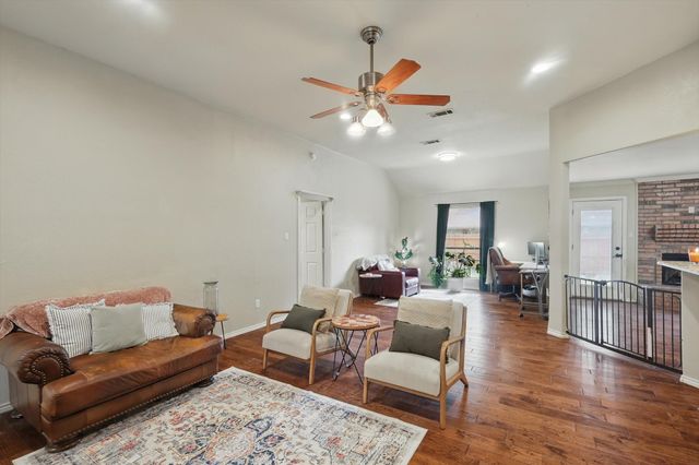 7732 Sagebrush Court N, North Richland Hills, TX 76182