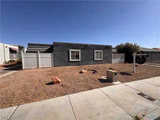 6144 Camino De Rosa Drive, Las Vegas, NV 89108
