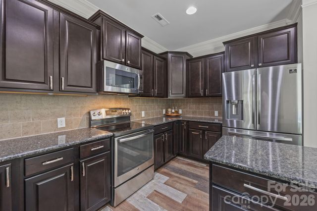 6614 Bluegill Road, Charlotte, NC 28216