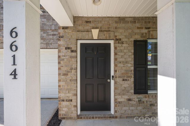 6614 Bluegill Road, Charlotte, NC 28216