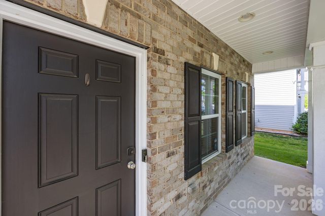 6614 Bluegill Road, Charlotte, NC 28216