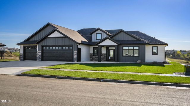 4117 Kites Lane, Bismarck, ND 58503