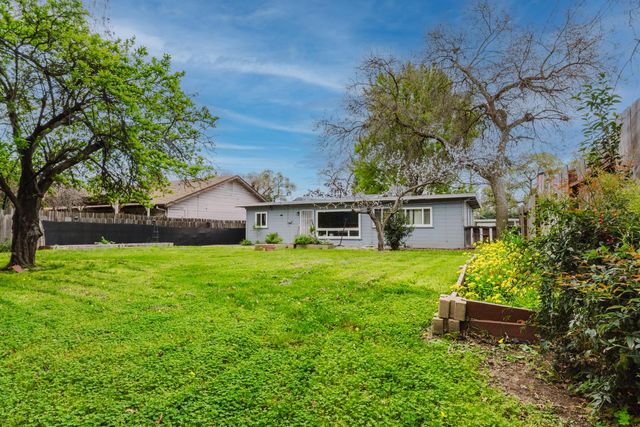 1031 Douglas Rd, Stockton, CA 95207