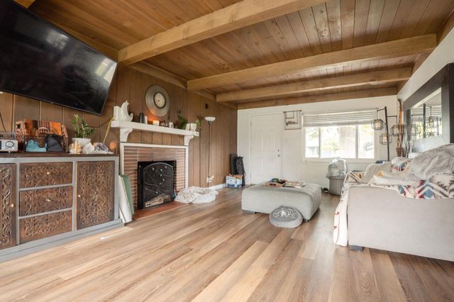 1031 Douglas Rd, Stockton, CA 95207