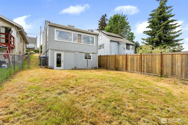 1114 Marguerite Avenue, Bremerton, WA 98337