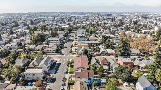 1140 E 22nd Street, Oakland, CA 94606