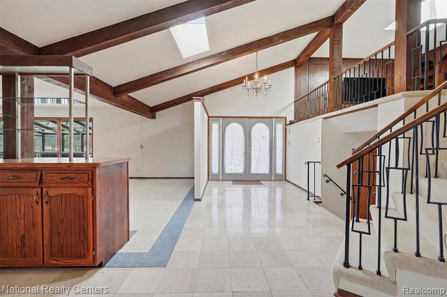 4710 Cove Road, West Bloomfield, MI 48323