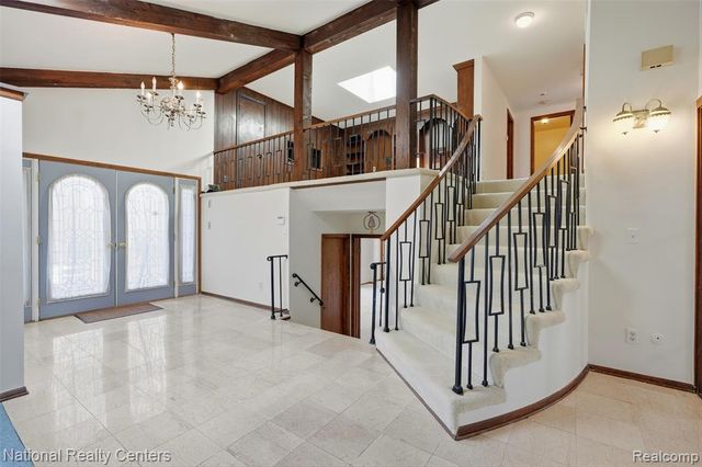 4710 Cove Road, West Bloomfield, MI 48323