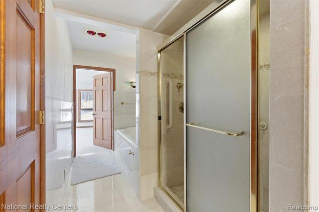 4710 Cove Road, West Bloomfield, MI 48323