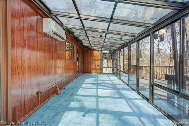 4710 Cove Road, West Bloomfield, MI 48323