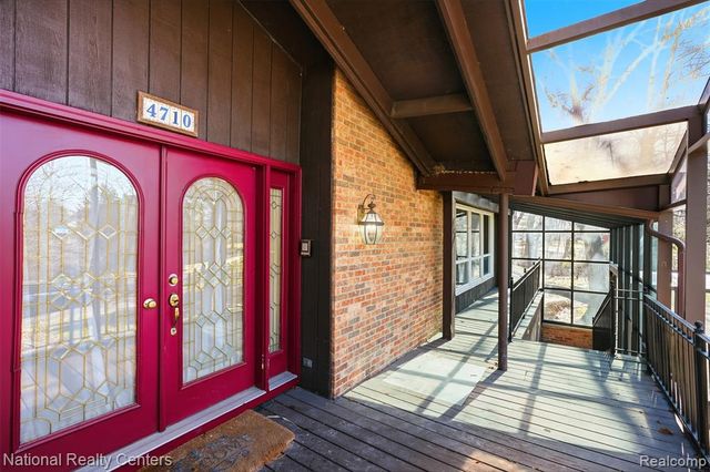 4710 Cove Road, West Bloomfield, MI 48323