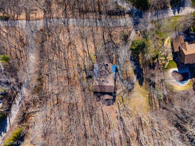 4710 Cove Road, West Bloomfield, MI 48323