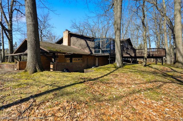 4710 Cove Road, West Bloomfield, MI 48323