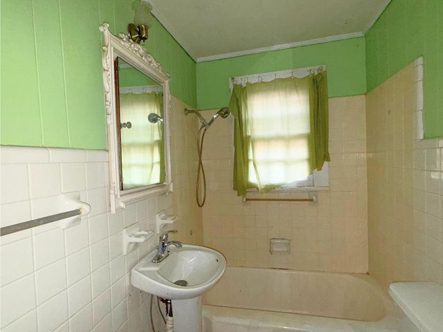 164 Perkins Street, Woodbine, KY 40771