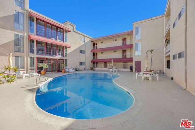 4487 Colbath Avenue 310, Sherman Oaks, CA 91423