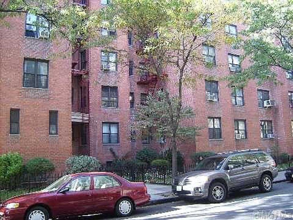 33-26 82nd Street 1J, Jackson Heights, NY 11372