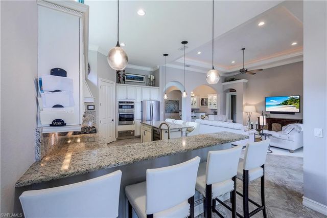 7546 Lantana CIR, Naples, FL 34119