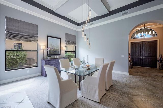 7546 Lantana CIR, Naples, FL 34119