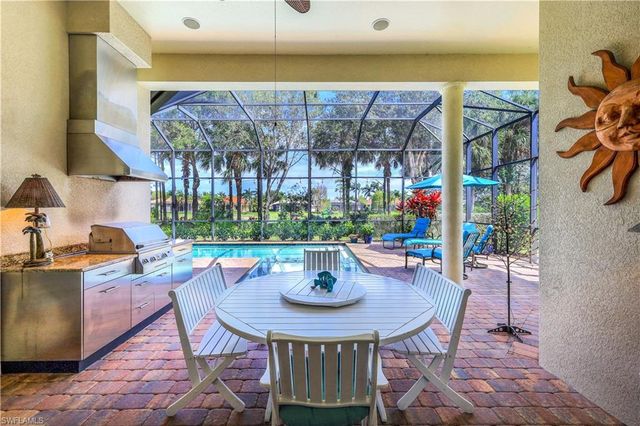 7546 Lantana CIR, Naples, FL 34119