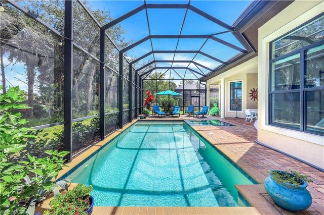 7546 Lantana CIR, Naples, FL 34119