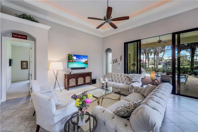 7546 Lantana CIR, Naples, FL 34119