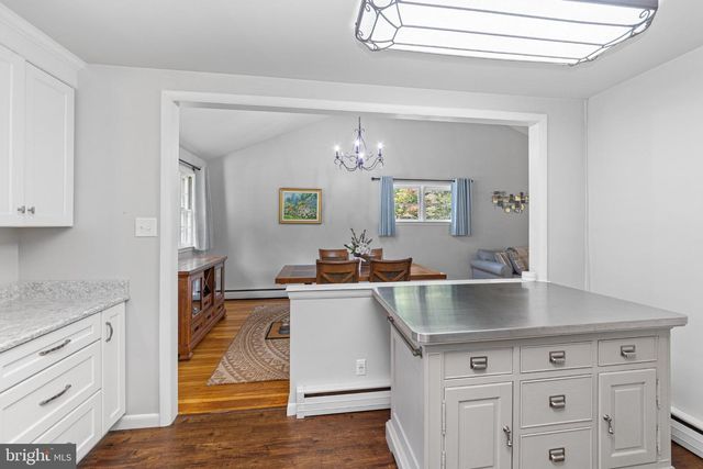 93 BUTTONWOOD LN, Doylestown, PA 18901