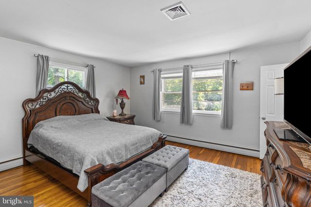 93 BUTTONWOOD LN, Doylestown, PA 18901