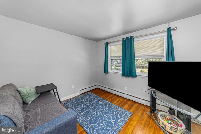 93 BUTTONWOOD LN, Doylestown, PA 18901