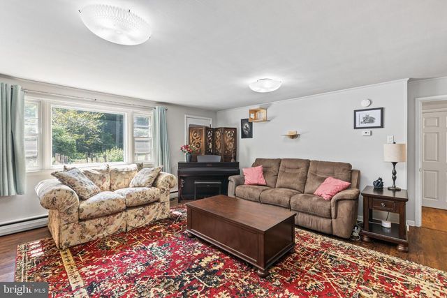 93 BUTTONWOOD LN, Doylestown, PA 18901