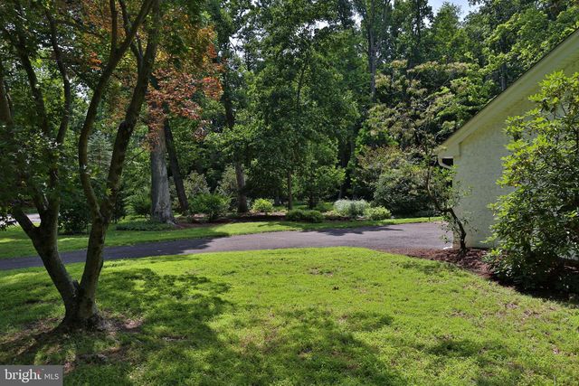 93 BUTTONWOOD LN, Doylestown, PA 18901