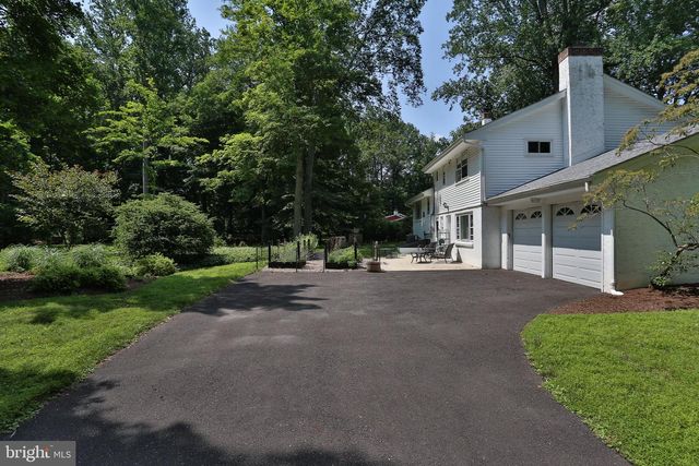 93 BUTTONWOOD LN, Doylestown, PA 18901