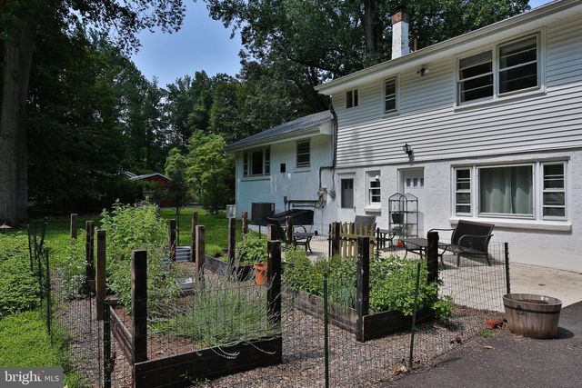 93 BUTTONWOOD LN, Doylestown, PA 18901