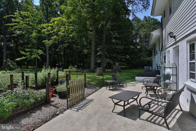 93 BUTTONWOOD LN, Doylestown, PA 18901
