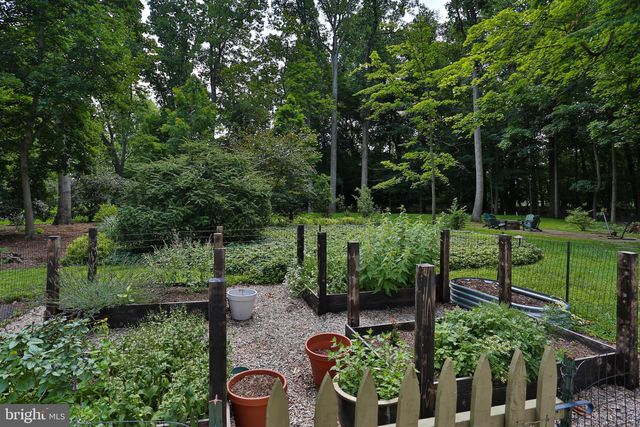 93 BUTTONWOOD LN, Doylestown, PA 18901