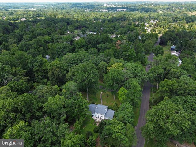 93 BUTTONWOOD LN, Doylestown, PA 18901