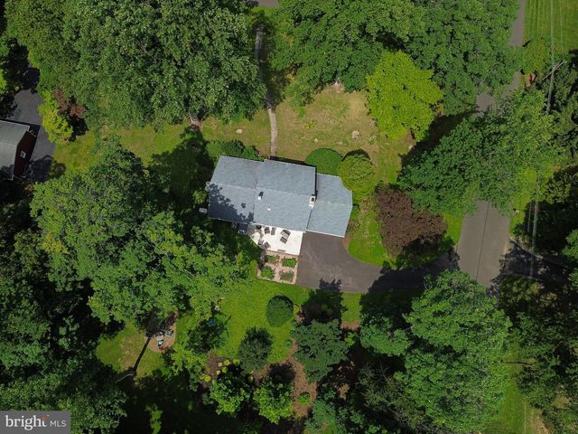 93 BUTTONWOOD LN, Doylestown, PA 18901