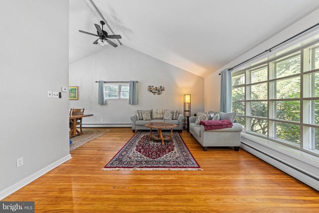 93 BUTTONWOOD LN, Doylestown, PA 18901