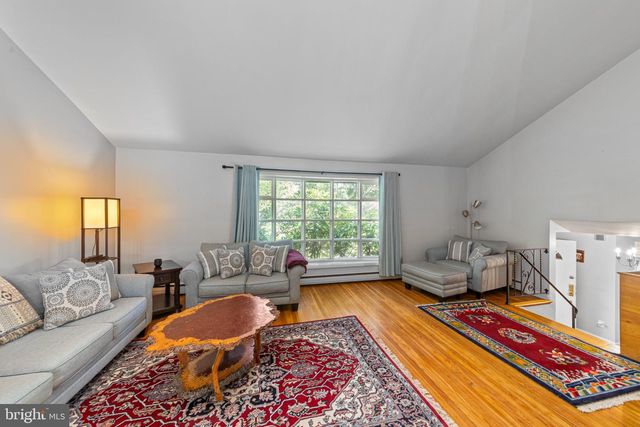 93 BUTTONWOOD LN, Doylestown, PA 18901