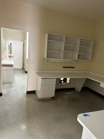 1723 W 37th St, Hialeah, FL 33012