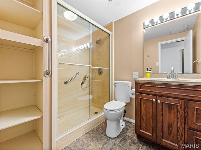 200 S Brentwood Boulevard 13F, Clayton, MO 63105