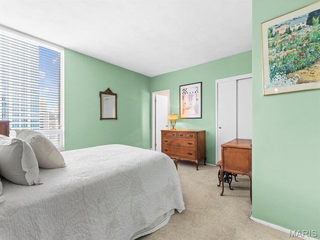 200 S Brentwood Boulevard 13F, Clayton, MO 63105