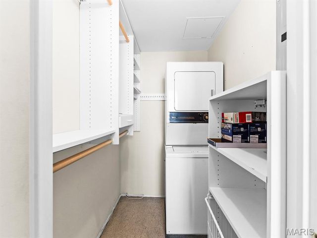 200 S Brentwood Boulevard 13F, Clayton, MO 63105
