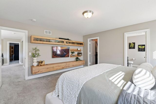 3765 Crane Island Court, Excelsior, MN 55331