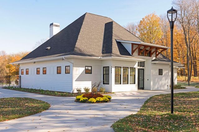 3765 Crane Island Court, Excelsior, MN 55331