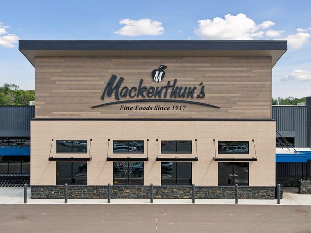 3765 Crane Island Court, Excelsior, MN 55331