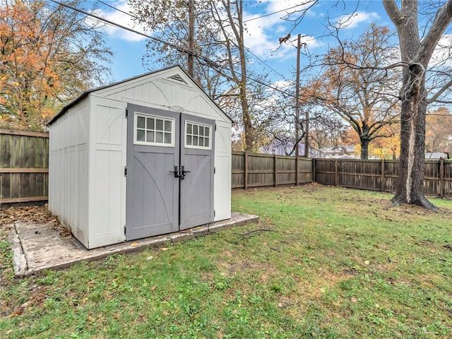 5700 Walmer Street, Mission, KS 66202