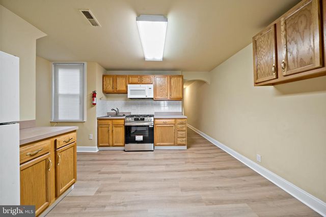 2118 S BROAD ST, Philadelphia, PA 19145