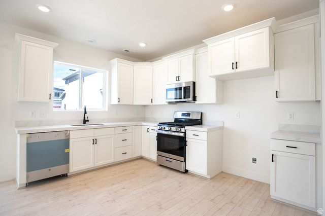 578 W 1750 N, Harrisville, UT 84404