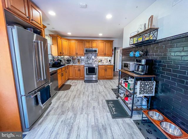 2460 BUTTONWOOD DR, Vineland, NJ 08361